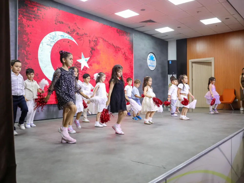 KREŞLERLERDE MEZUNİYET SEVİNCİ
