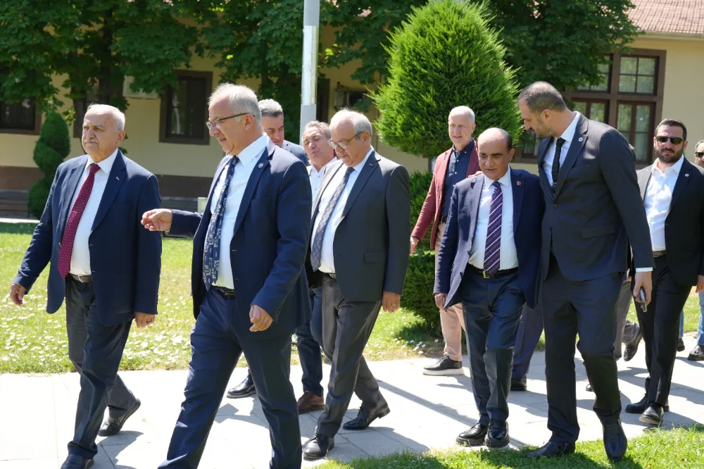 OSİAD, GAZİ ÜNİVERSİTESİ REKTÖRLÜK DAVETİNE KATILIM SAĞLADI