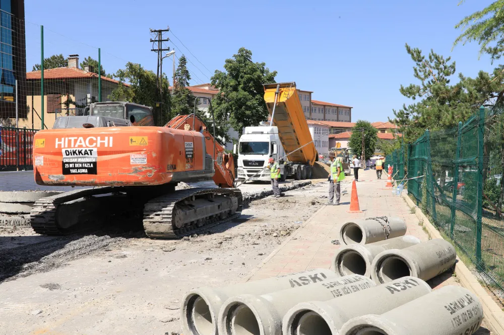 KEÇİÖREN’DE HUMMALI ALTYAPI VE ÜSTYAPI ÇALIŞMASI