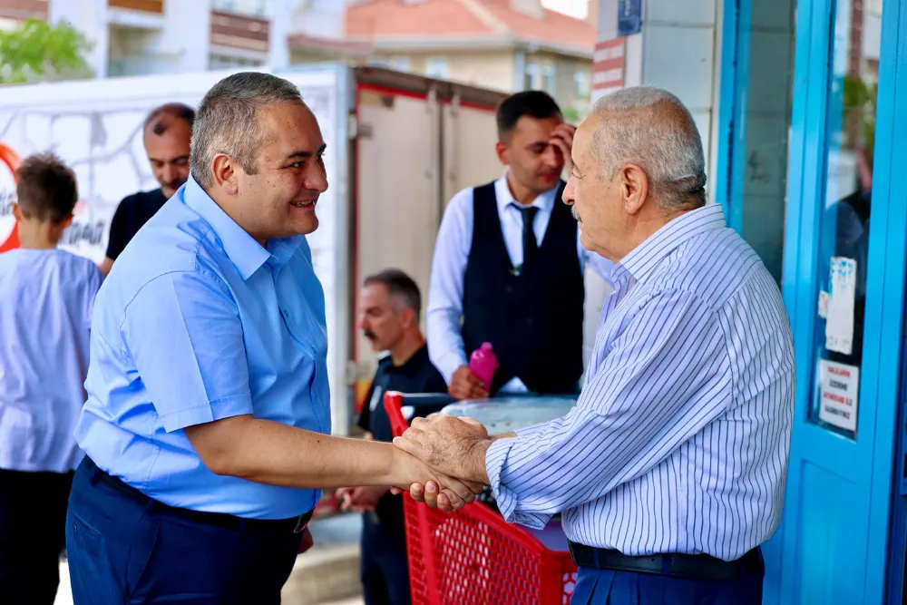 BAŞKAN ÖZARSLAN KEÇİÖREN ESNAFININ YANINDA