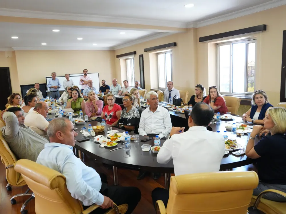 ETİMESGUTLU MUHTARLAR KAHVALTIDA BİR ARAYA GELDİ 