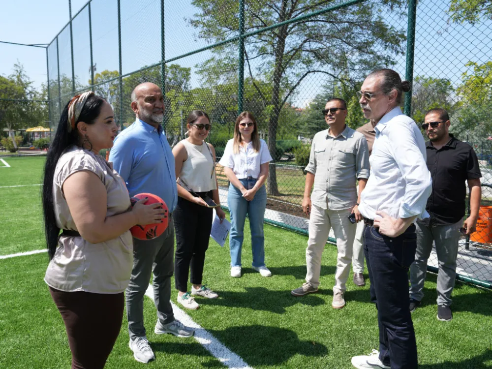 BAŞKAN BEŞİKCİOĞLU, PARKLARDA GERÇEKLEŞTİRİLEN ÇALIŞMALARI YERİNDE İNCELEDİ