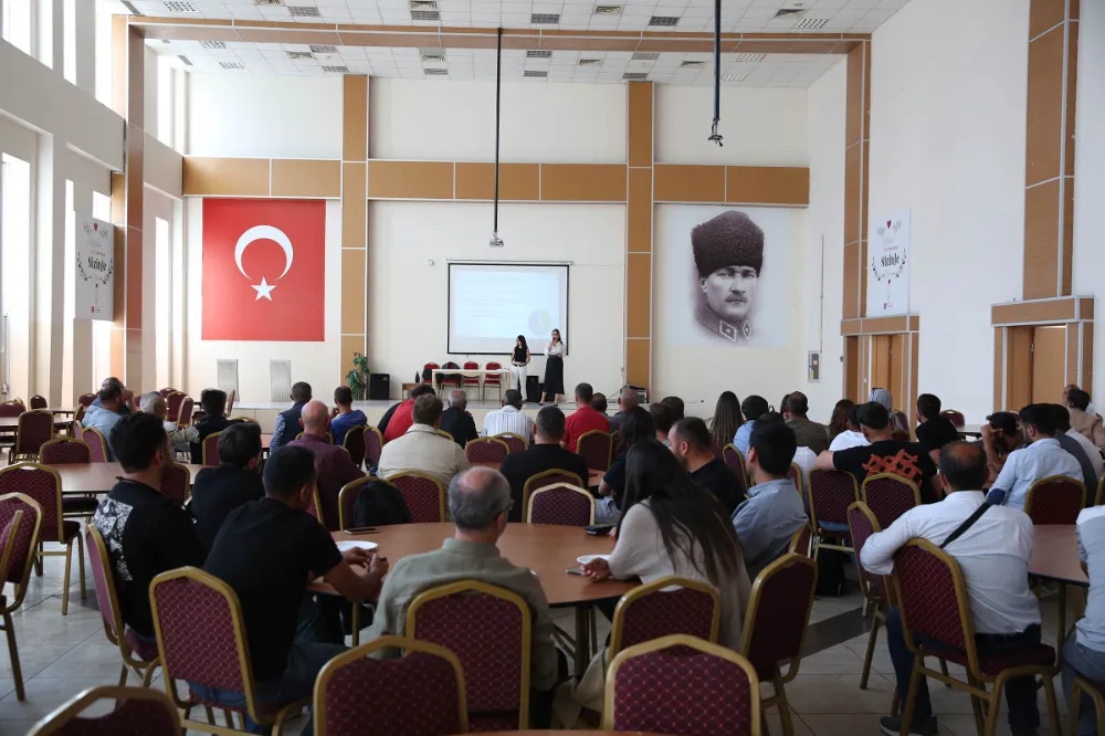 KEÇİÖREN’DE KALİTELİ HİZMET İÇİN “MOTİVASYON VE ETKİLİ İLETİŞİM” SEMİNERİ