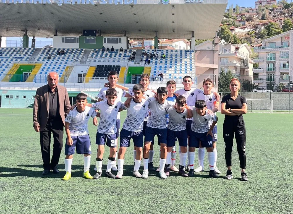 Futbolda Farklı Skorlar, Boksta İlk Profesyonel Şampiyonluk