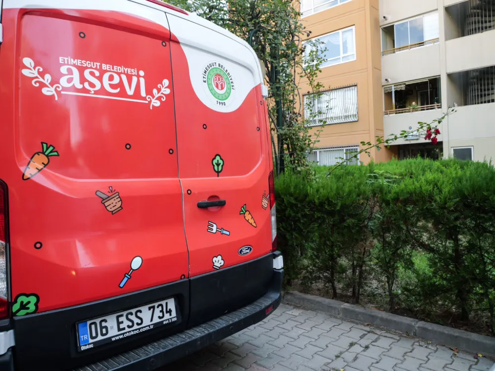 ETİMESGUT BELEDİYESİ AŞEVİ HER GÜN BİNLERCE AİLENİN SOFRASINA KONUK OLMAYI SÜRDÜRÜYOR!